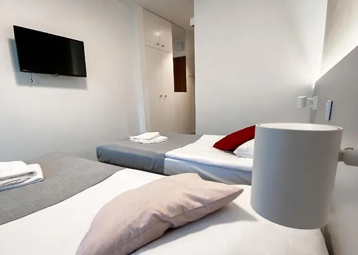 מלון Osrodek Magnolia אוסטראון